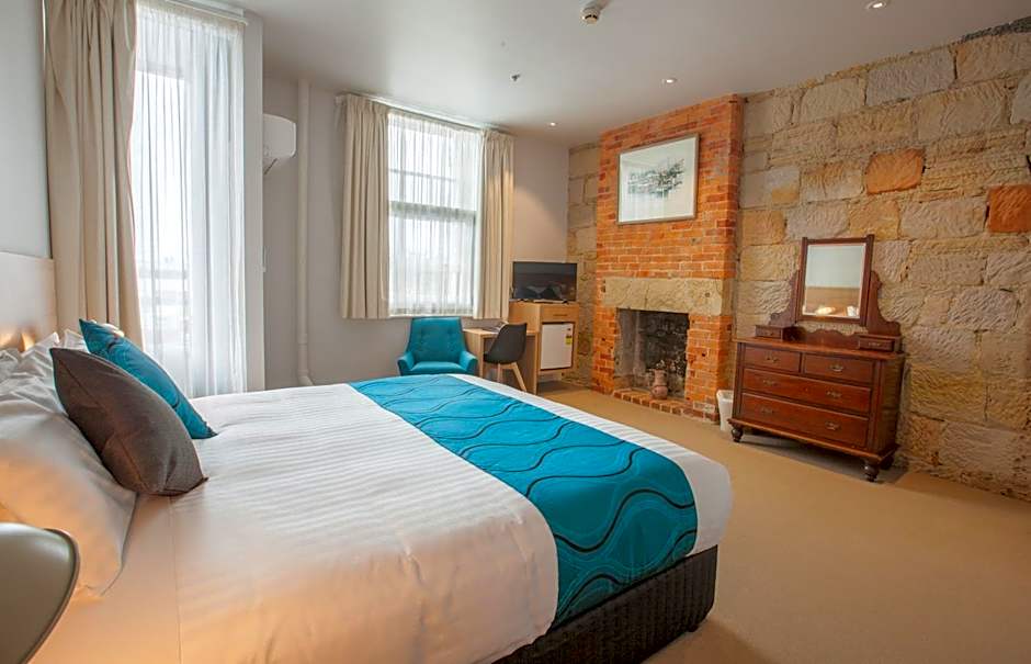 Customs House Hotel
