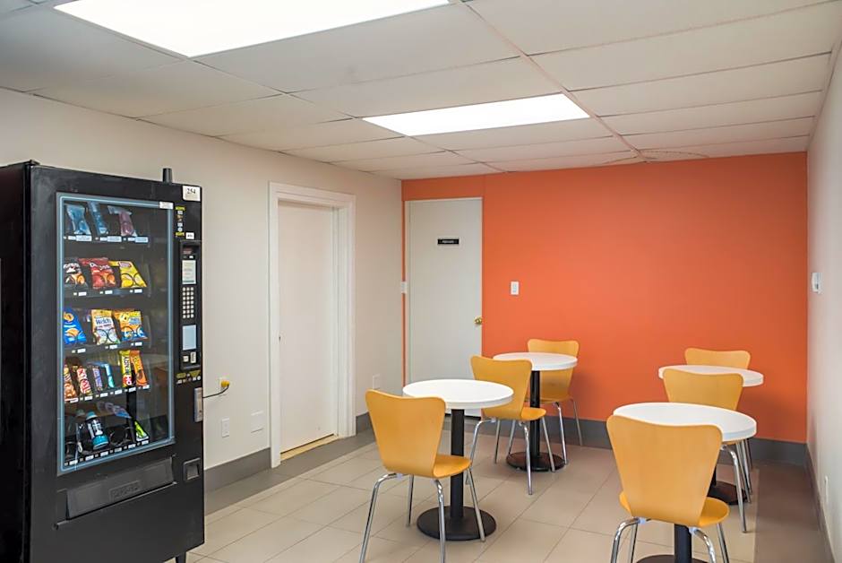 Motel 6-Fort St. John, BC