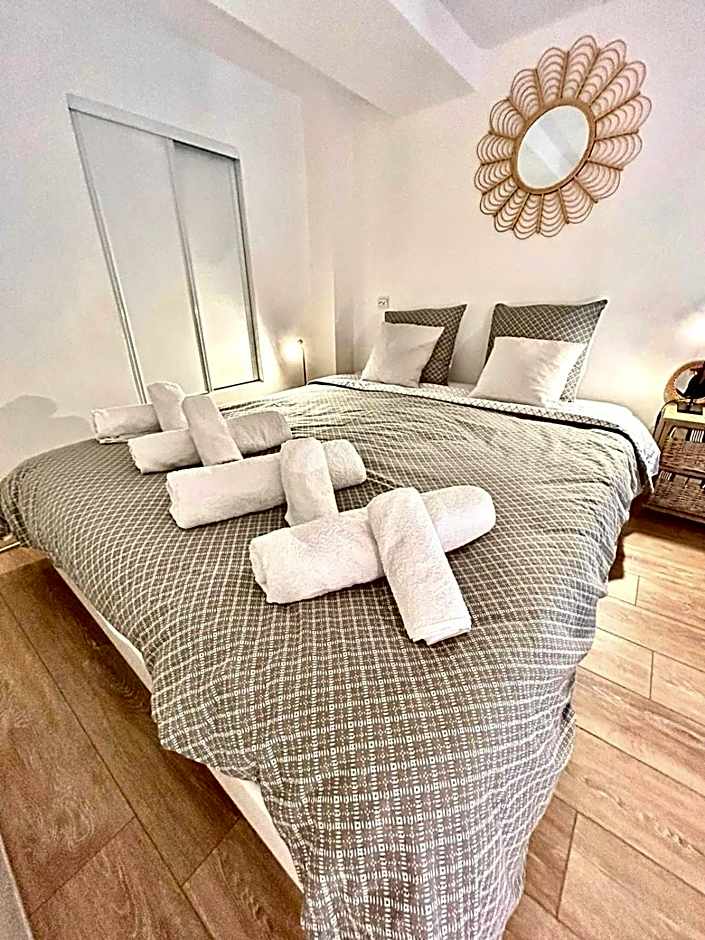 Petit cocon en duplex - Centre-ville & plage à 2 minutes