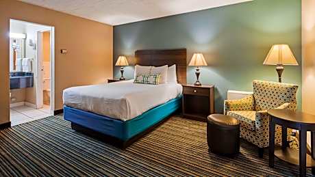 Queen Room with Two Queen Beds and Bathtub - Disability Access/Non-Smoking