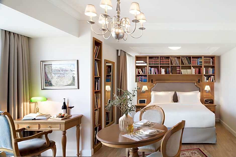 Legacy Gastro Suites