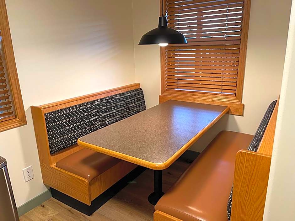 Pinedale Cozy Cabins