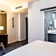 Aris Grand Place Hotel
