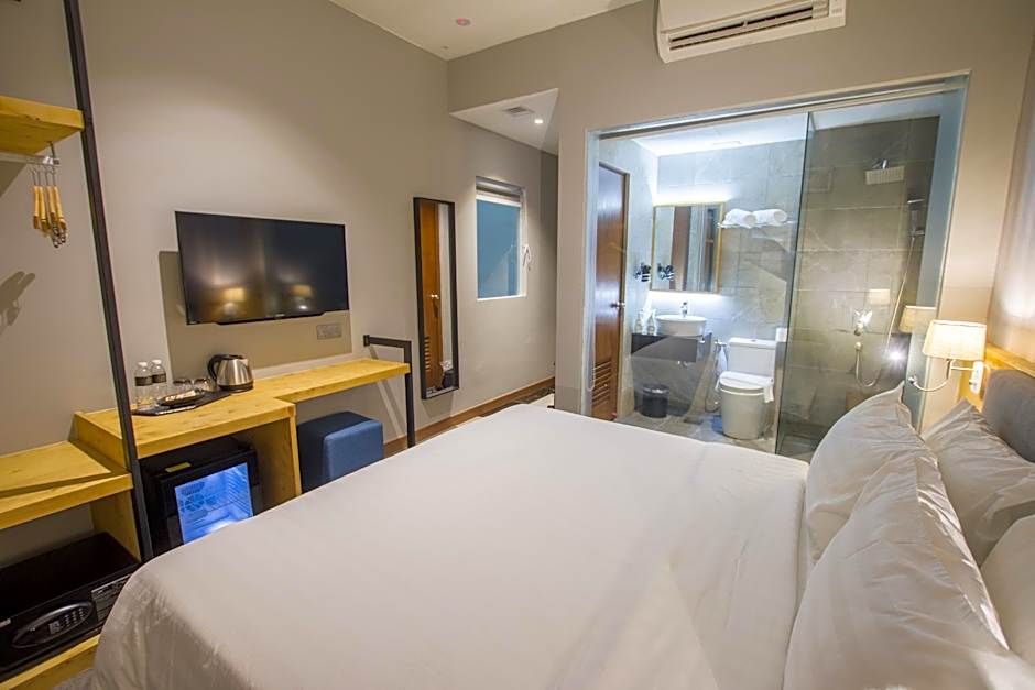 Redpine Boutique Hotel