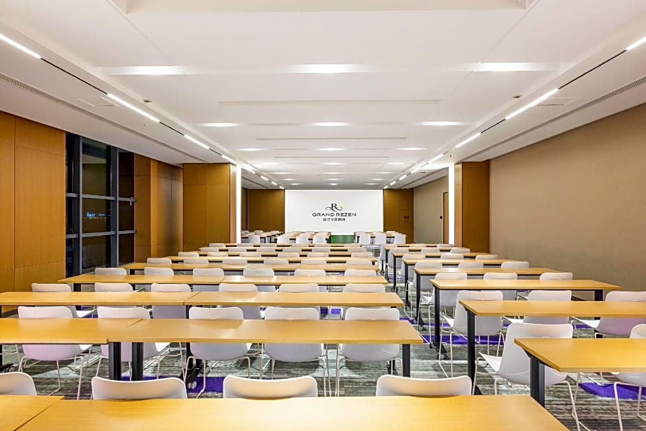 Grand Rezen Hotel Golmud