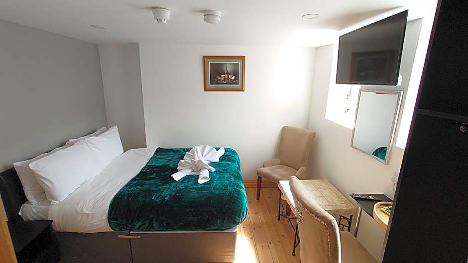 Adnans Hotel