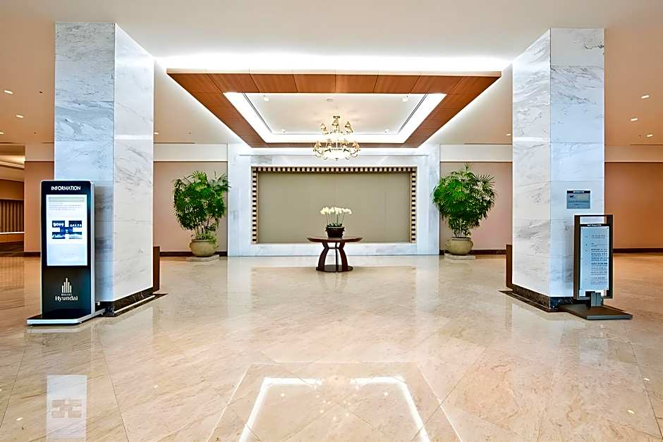 Hotel Hyundai by Lahan Mokpo