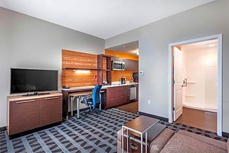 One-Bedroom Queen Suite with Sofa Bed