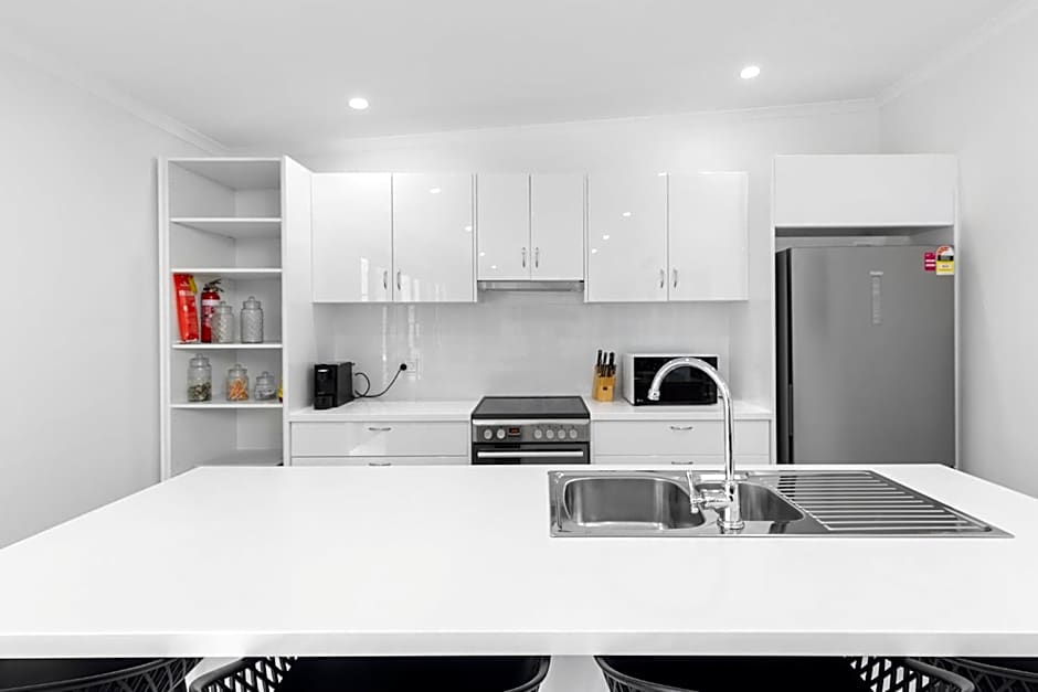 Deco Beach Luxury Apartments