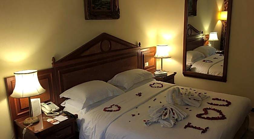 Golden Tulip Serenada Hamra Hotel