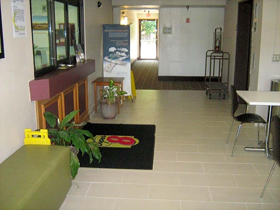 Super 8 by Wyndham Richmond/Chamberlayne Rd