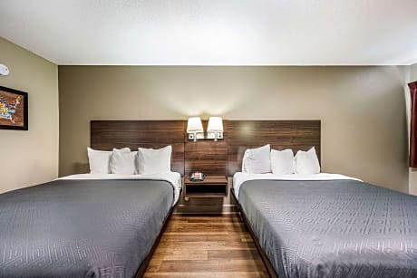 Queen Room with Two Queen Beds - Non-Smoking
