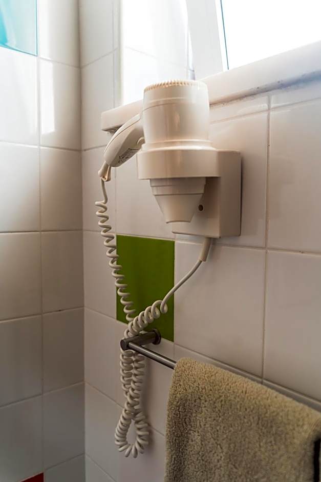 Sagres Sun Stay - Surf Camp & Hostel