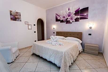 Deluxe Double Room with Balcony and Sea View