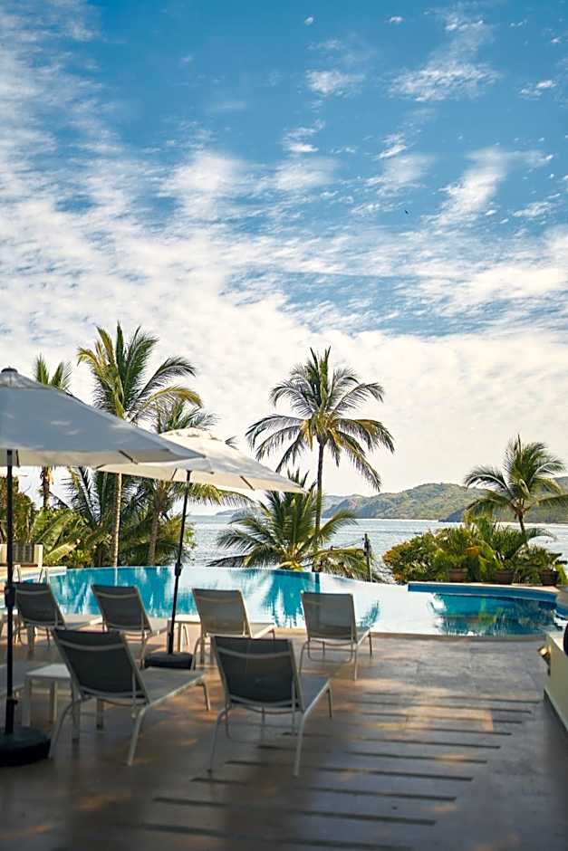 Ysuri Sayulita - Beachfront Hotel