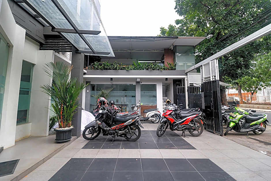 RedDoorz near Kebon Jeruk Jakarta