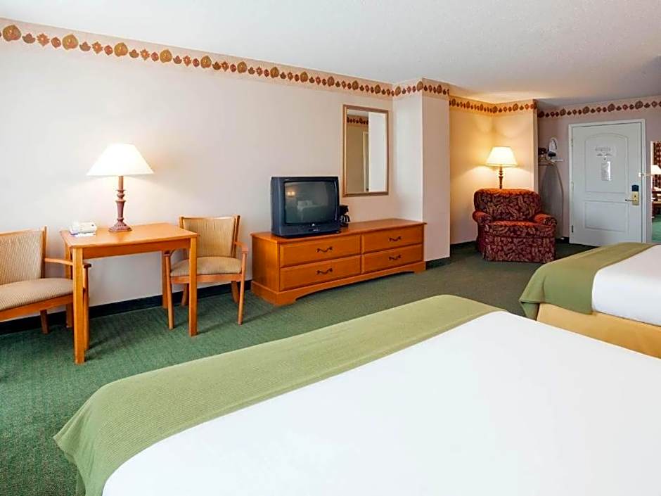 Holiday Inn Express & Suites Winner By IHG