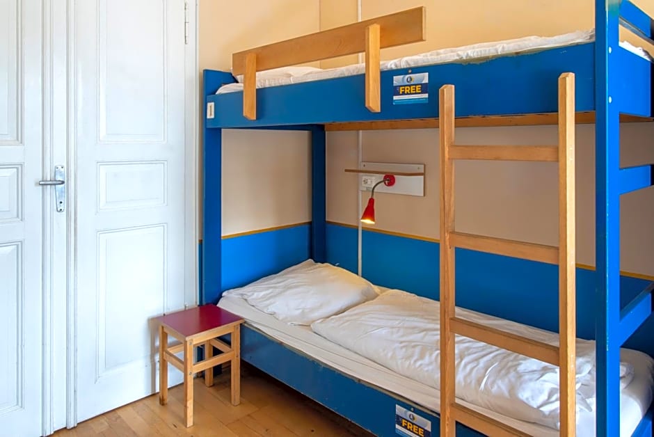 Hostel Mondpalast