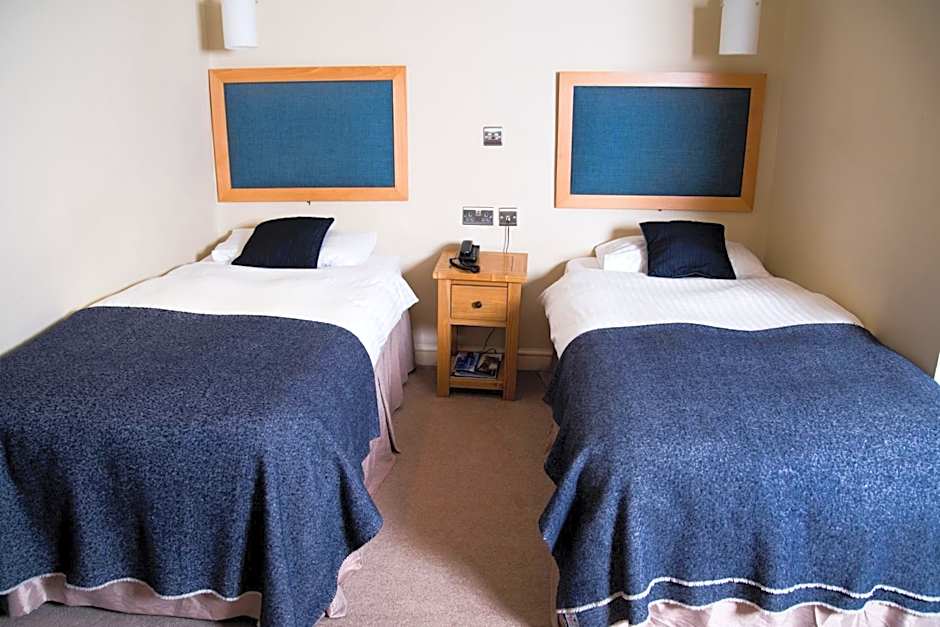 Gwesty'r Emlyn Hotel