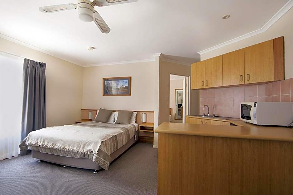 Redhill Cooma Motor Inn