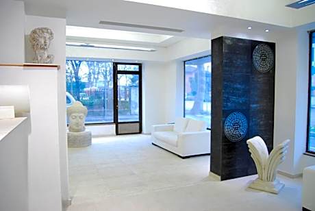 City of Art Venice LLoyd