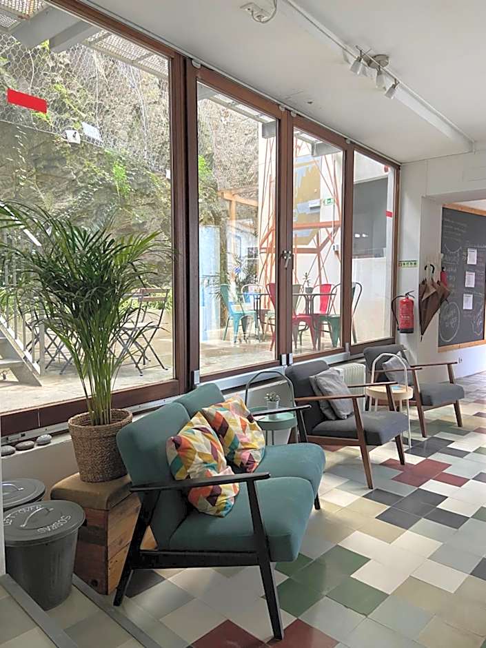 AMAZIGH HOSTEL Ensuite Rooms & Dorms with shared Kitchen