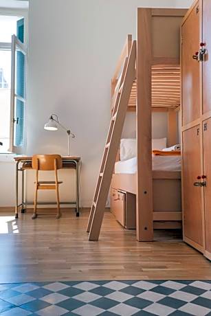 Single Bed in 6-Bed Mixed Dormitory Room