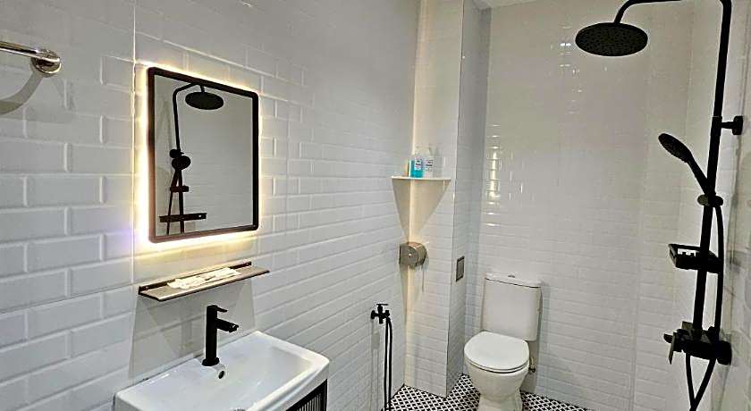 Georgetown Inn by Sky Hive