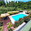 Le Village Sarzana