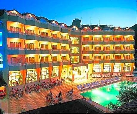 Selen Icmeler