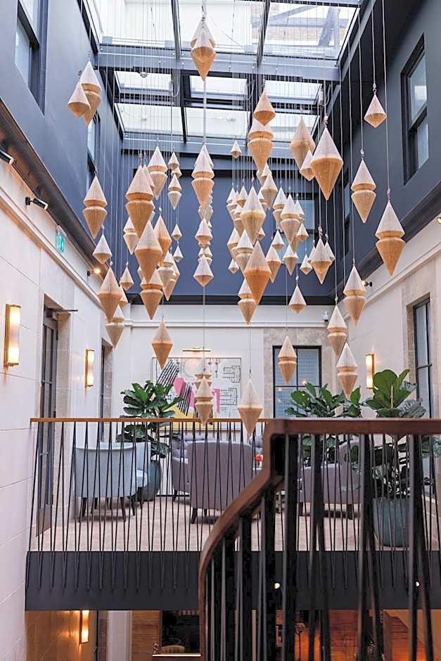 100 Queen's Gate Hotel London, Curio Collection by Hilton