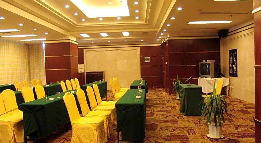 Golden Spring Hotel