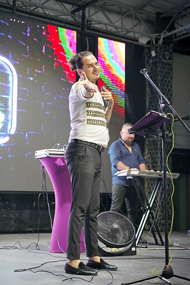 J'Adore Deluxe Hotel & Spa