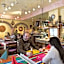Hotel Blume / El Azteca