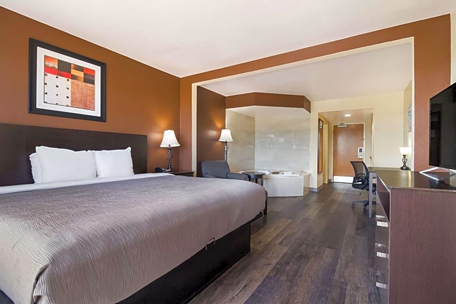 Quality Inn & Suites North Myrtle Beach