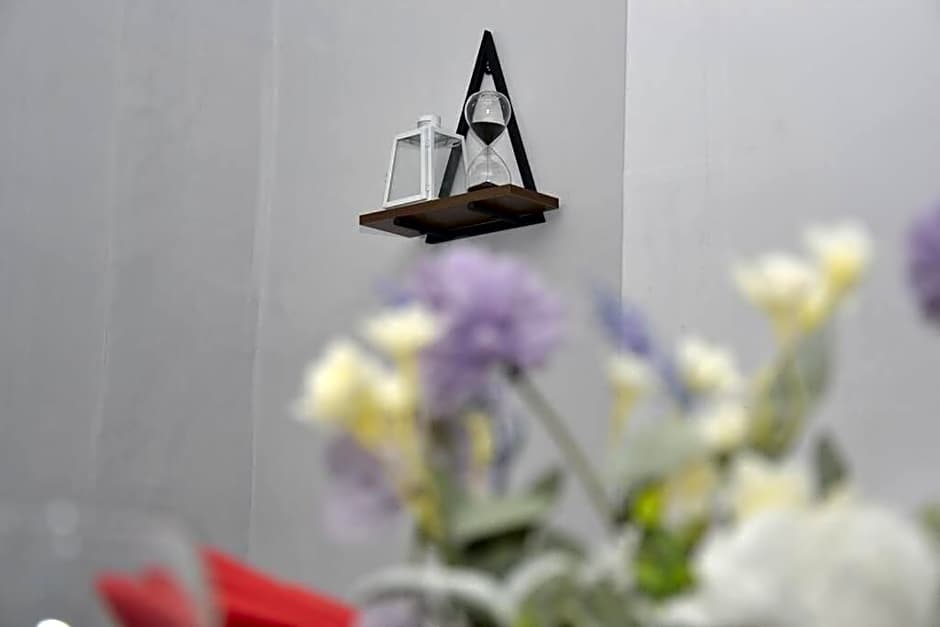 Salisbury - New 3br home, wifi, parking, sleeps 6, near Liverpool city centre