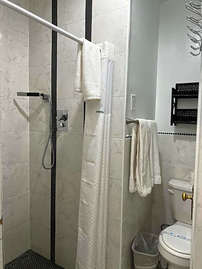 Americas Best Value Inn & Suites Royal Carriage