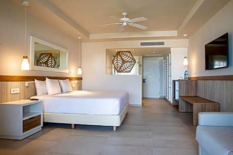 PREMIUM SUPERIOR 1 ADULT 2 CHILDREN