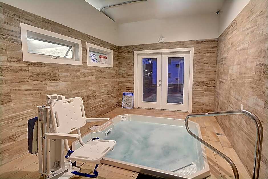 Colonial Motel and Spa