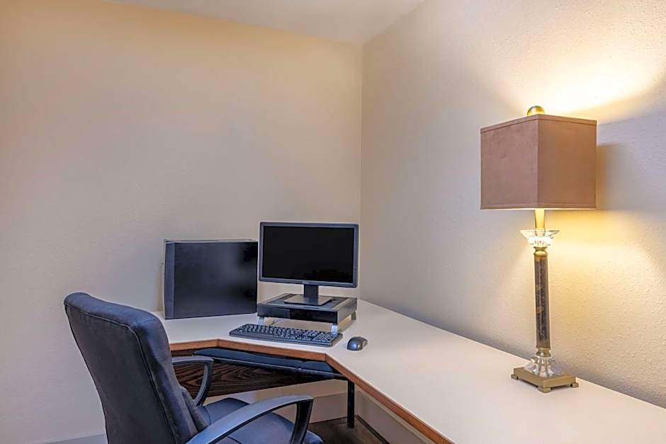 Super 8 by Wyndham Butte MT