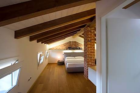 Suite with Mountain View