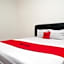 RedDoorz near Stasiun Solo Balapan 3