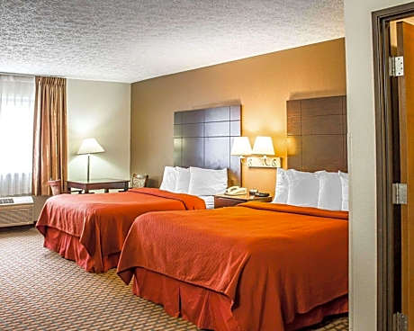 2 Queen Beds Nonsmoking