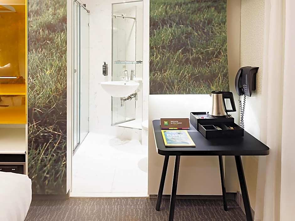 Ibis Styles Amsterdam CS Hotel