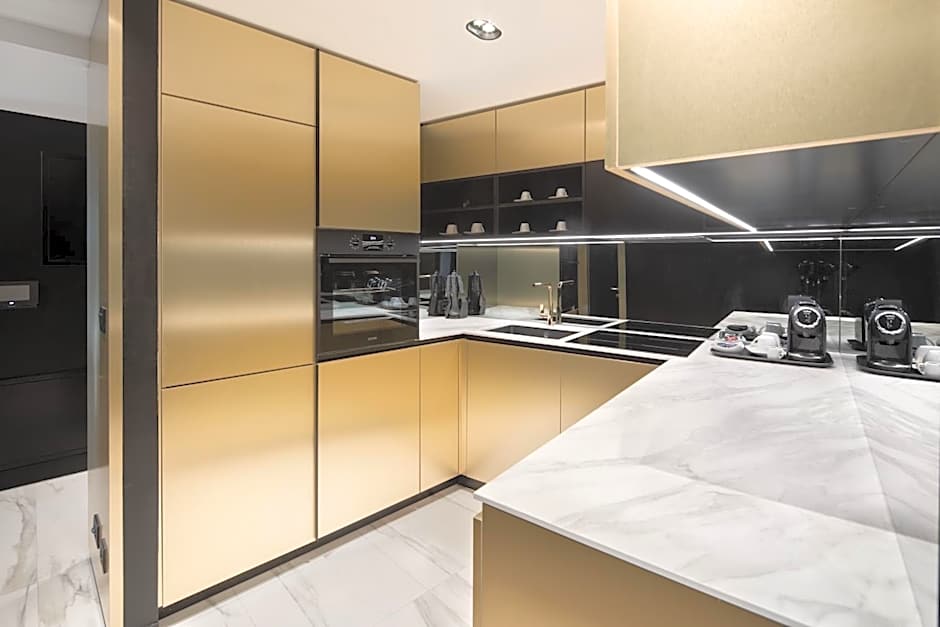 Posh Residence Luxury Suites