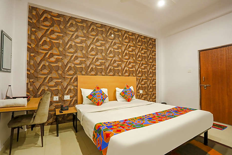 FabHotel Pranjul Inn