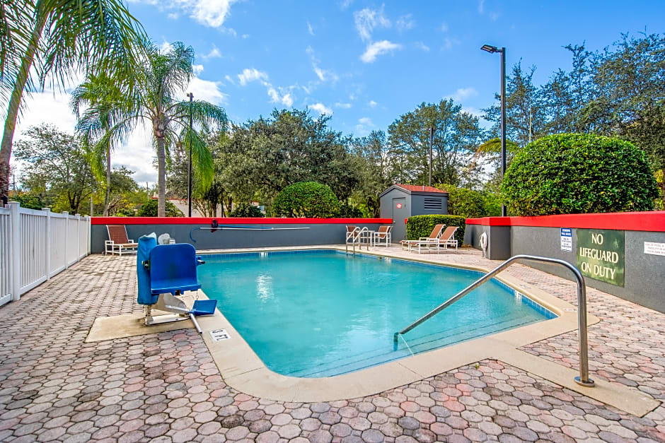 Suburban Studios Orlando - Ocoee-Winter Garden