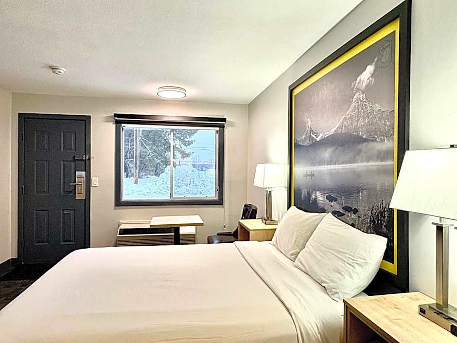 Super 8 by Wyndham Clearwater BC