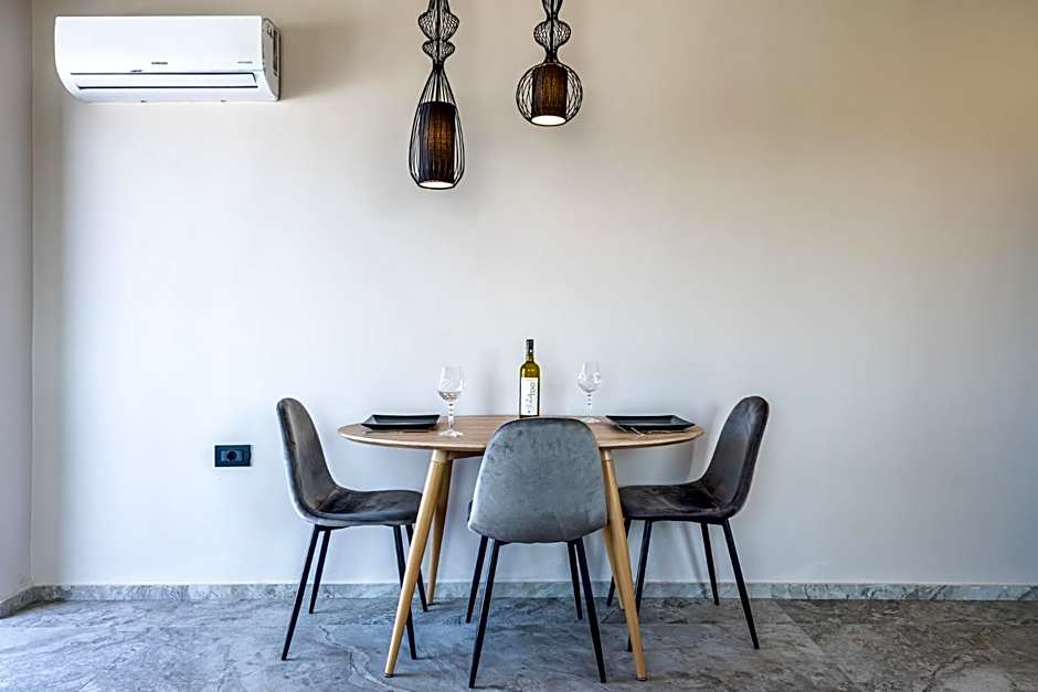 Pathos SeaSide Suites