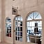 Renovated studio in the heart of Palm Beach - free parking, security box